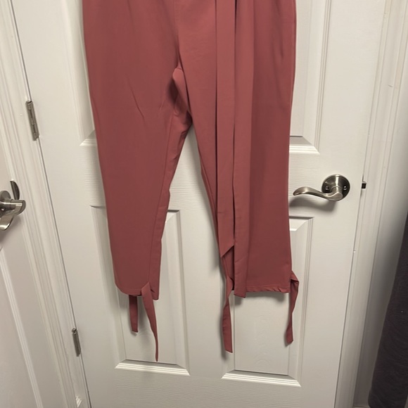 2XL Rose Tie Pants with Removable Belt - Picture 2 of 5